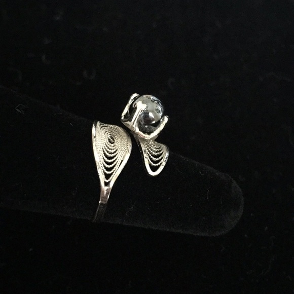 Sterling Silver Hematite Pearl Wrap Ring - Picture 5 of 9